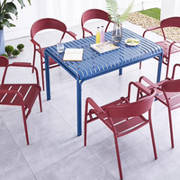 Ensemble table et chaises carrées en aluminium au design créatif, mobilier de loisirs moderne et durable pour extérieur, hôtel, villa, cour