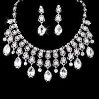 Exquis dîner fête mariée mariage boucle d'oreille pour femmes dames mode bijoux Zircon fleur en forme de collier boucles d'oreilles ensemble