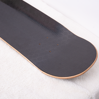 Fábrica China, Tabla de Skateboard Personalizada de Fibra de Carbono, Material Compuesto de 5 Capas de Arce Canadiense + 2 Capas de Fibra de Carbono
