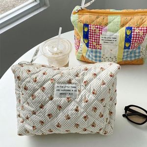 Customized Storage Green Cotton Floral <b>Bag</b> Pretty Print Travel Toiletry Pouch Colorful Eco Cotton Make up Pouch - Product Image 3