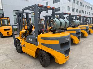 LPGフォークリフトトラック1.5トン3ステージマストリフト高さ6メートル - Product Image 4