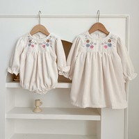 Combinaison pour bébé de style coréen Jiefute ODM, printemps-automne, combinaison pour nourrissons, robe brodée à manches longues pour filles, tenue assortie pour frères et sœurs