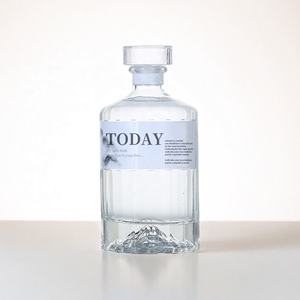 Usine Offre Spéciale Forme <span class=keywords><strong>Gin</strong></span> 500ml700ml750ml Whisky Vodka Effacer Haute Qualité Montagne Fond Forme Brandy Bouteille En Verre - Product Image 2