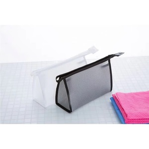 Bolsa de maquillaje transparente de fábrica BSCI, bolsa de almacenamiento de viaje, bolsa de almacenamiento de cosméticos portátil e impermeable para viaje - Product Image 3