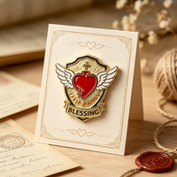 Nouvelles Épingles en Émail Souple « Hot Blessing » en Gros, Badges Métalliques Cœur Aile Croix Croyance, Épingles de Revers Religieuses Personnalisées avec LOGO et Lettres