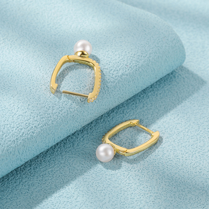 CANNER Pendientes de Aro Grandes de Plata de Ley S925 con Colgante de Perla en Forma de U y Circonita Blanca de 18k - Product Image 5