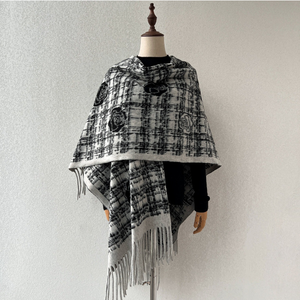 Sciarpa con Motivo Floreale, Elegante Scialle Stampato per Donna, Regalo di San Valentino, Scialle con Nappe di Qualità per Donne - Product Image 6