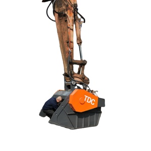 Kompakter Brecherlöffel mit 1215x540mm Backenöffnung für Größere Bagger - Kleinere Abbruch- und Renovierungsprojekte - Product Image 1