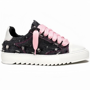 รองเท้าผ้าใบผู้ชายและผู้หญิงคุณภาพสูง ระบายอากาศได้ดี เหมาะสำหรับเดินเล่น ใส่สบาย น้ำหนักเบา สไตล์คลาสสิกสำหรับฤดูร้อน - Product Image 1