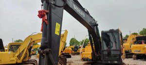 รถขุดตีนตะขาบ Volvo EC140L ขนาด 14 ตัน เครื่องจักรสำหรับงานหนัก เคลื่อนย้ายดิน อุปกรณ์ก่อสร้างมือสอง - Product Image 4