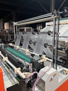 Máquina para Fabricar Bolsas de Plástico de 8 Líneas con Cinta Transportadora - Product Image 3