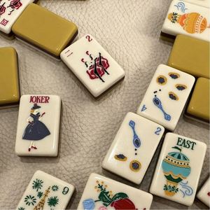 Jeu de Mahjong portable en plastique de haute qualité, design moderne américain, pour 4 joueurs |   Tuile de Mahjong de luxe - Product Image 2