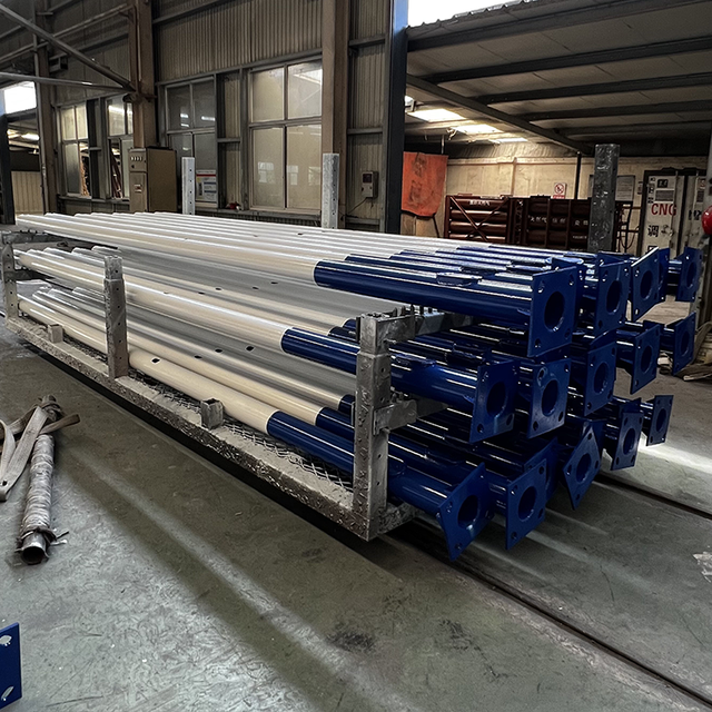 Jieyao Custom Hot Dip Galvanized Steel Round Lamp Pole 6M-12M with 10-Year Warranty Durable & Wind Resistant 160km/h