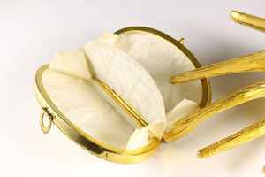 Bolso de Mano Compacto de Resina de Diseño para Mujer con Material Duradero, Patrón Elegante y Acabado Liso - Product Image 3