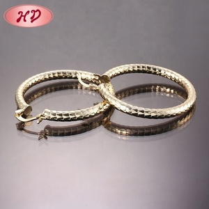 เครื่องประดับจอยเอเรีย บิซูเตรียส ทองเคลือบ 18K ดีไซน์ใหม่ปี 2019 เครื่องประดับแฟชั่นสำหรับผู้หญิง ต่างหูห่วงชุบทองลายไม้ไผ่สำหรับผู้หญิง - Product Image 4