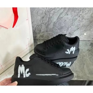 Zapatillas Deportivas Transpirables de Diseño Creativo para Hombre y Mujer, con Plataforma, Estilo Graffiti, en Blanco y Negro, con TPR para Caminar - Product Image 1