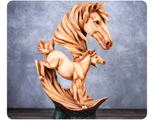 Estátua de cavalo duplo da resina da cor dourada, design moderno estilo europeu para decoração de casa, animais dourados