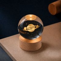 Lampe de nuit en boule de cristal 3D personnalisée, souvenirs et cadeaux personnalisés pouvant être conçus selon des demandes spécifiques