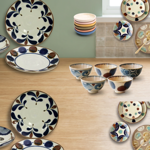 Service de table japonais en céramique d'occasion, 7 pièces, motifs floraux bleus à pois, compatible lave-vaisselle - Product Image 1