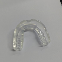 Protège-dents orthodontiques en silicone utilisés pour l'alignement des dents