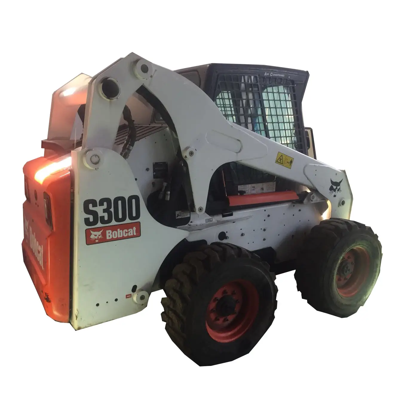 Minicarregadeira Bobcat S300 usada de excelente desempenho para venda