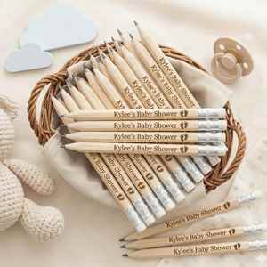 Mini crayons en bois gravés sur mesure avec gomme pour mariage, baby shower, cadeaux de fête - Product Image 2