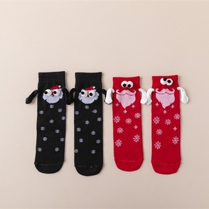 ถุงเท้าลายการ์ตูนคริสต์มาสน่ารักสำหรับผู้หญิง ถุงเท้ายาวครึ่งน่อง สีแดงและสีดำ ลายซานต้า ถุงเท้าสำหรับฤดูหนาว - Product Image 2