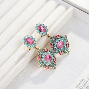 Pendientes Largos de Estilo Vintage, Chapados en Oro de 18K, con Circonita Antigua, Diseño Geométrico de Alta Gama para Fiesta - Product Image 5