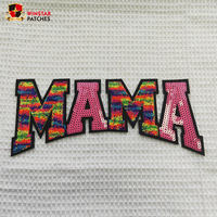 2026 Patchs thermocollants personnalisés en gros, brodés, à paillettes et sequins, grands, motif léopard, lettres 'Mama' en chenille, pour vêtements