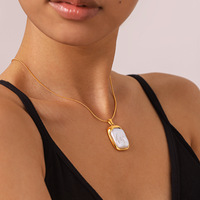 Collier pendentif pour femme tendance, chaînes en acier inoxydable plaqué or, breloques étanches incrustées de perles