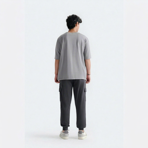 เสื้อยืดโอเวอร์ไซส์สีเทาสำหรับผู้ชาย แขนสั้น คอกลม สไตล์ลำลอง ผ้าฝ้ายเจอร์ซีย์ 100% ทรงปกติ ความยาวปกติ - Product Image 2