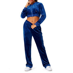 Conjunto Deportivo de Terciopelo para Mujer OEM, Top Corto con Capucha, Pantalones Largos, Color Azul Sólido, Ropa Casual con Bolsillos Laterales y Cierre con Cordón - Product Image 1