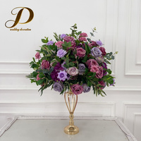 Handgemaakte kunstbloemenbal arrangement op maat, roze bruiloft tafeldecoratie voor evenementen en ceremonies