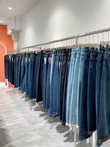 Jeans vintage délavés taille basse pour femme, coupe ample et large, style baggy, denim Y2K streetwear, jambe droite - Product Image 2