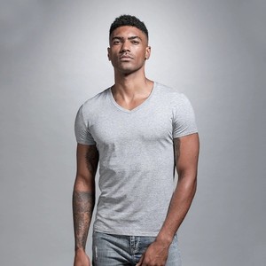 T-shirt décontracté 100% polyester 180g, vente en gros, personnalisation avec votre propre logo et texte, impression numérique, haute qualité, séchage rapide - Product Image 2