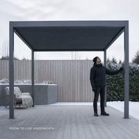 Pergola de jardin moderne avec toit à lamelles, télécommande, ombrage pour terrasse arrière, aluminium bioclimatique