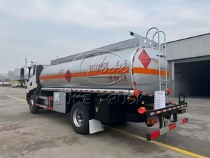 Camión Cisterna de Gasolina Tata Disponible en Plataformas Internacionales, Cotización para Camiones de 8-20T, Camión de Entrega de Productos Petroleros, Reabastecimiento de Aeronaves - Product Image 5