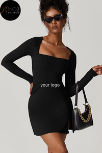 Elegantes eng anliegendes Mini kleid für Damen mit quadratischem Hals und langärmligem Schlitz-Flare-Saum Bodycon Party Tennis kleid Logo Taille - Product Image 2