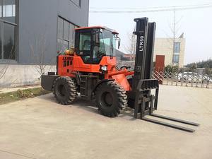 2025 nuevo LTR60 4WD todo terreno Piggyback <span class=keywords><strong>Grass</strong></span> eléctrico 6 toneladas carretilla elevadora ATV carretilla elevadora 4X4 terreno áspero Terrian carretilla elevadora con cabina - Product Image 5