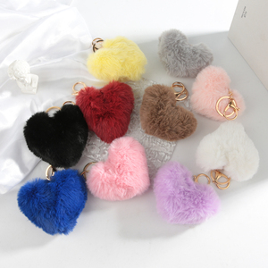 Tùy Chỉnh Màu Sắc Trái Tim Sang Trọng Keychain Lông Fluffy Móc Chìa Khóa Pom Poms Keyring Cho Phụ Nữ Túi Xách Túi Mặt Dây Chuyền - Product Image 3