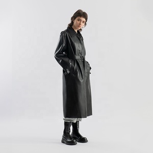 2024 giacca con cintura con colletto rovesciato nera di alta qualità <span class=keywords><strong>Trench</strong></span> lunghi in finta pelle sintetica da donna - Product Image 3