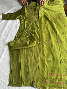 Ensemble de costumes élégants Kurta à séchage rapide, longueur au sol, broderie, séquence, tissu de créateur de qualité supérieure, tenue de fête traditionnelle indienne - Product Image 5