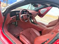 MG Cyberster 2023 d'occasion, voiture de sport électrique, 501 km d'autonomie, cabriolet à toit souple, 231 kW, 475 Nm, propulsion arrière, sièges en cuir, phares LED, Euro VI, R19