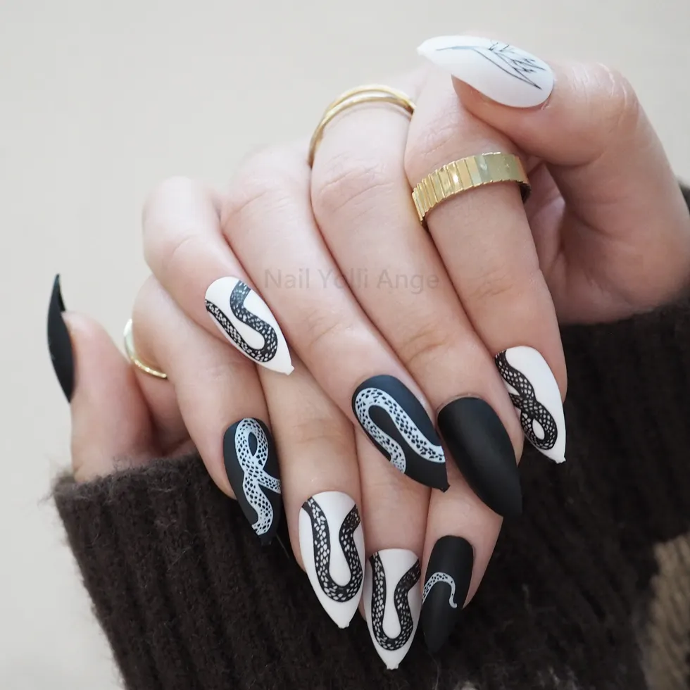 Black and White Stiletto Press on Nails Matte Surface Snake Print Private Label Available