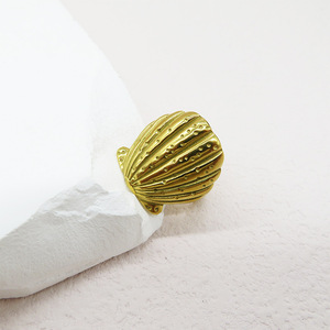 Nouveaux bijoux pour femmes sur le thème de l'océan, bagues en acier inoxydable 18K, bijoux de luxe légers, accessoires en titane, vente en gros - Product Image 2
