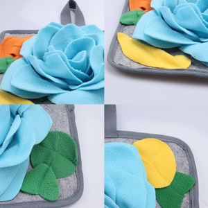Tapis de renifflement à motif floral pour petits animaux, coussin d'alimentation lente à texture douce, jouet d'entraînement pour lapins et petits animaux - Product Image 5