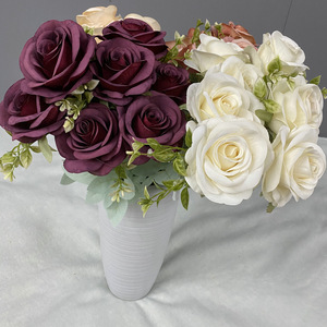 Bouquet de roses artificielles Queyiyi, 9 têtes, roses hollandaises revêtues, blanc et violet, décoration intérieure, arrangement de mariage - Product Image 1