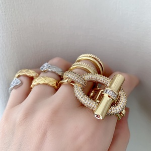 แหวนแฟชั่น LS-L3426 แหวนคู่ประดับเพชรซิคอนเต็มวง แหวนหรูหราสำหรับงานปาร์ตี้ เครื่องประดับคุณภาพสูง แหวนทองคำแท้ - Product Image 3