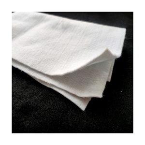 Rouleau <span class=keywords><strong>de</strong></span> <span class=keywords><strong>géotextile</strong></span> non tissé en HDPE <span class=keywords><strong>de</strong></span> 20 mm, écologique et résistant aux déchirures, garantie 5 ans pour une irrigation goutte à goutte efficace - Product Image 2