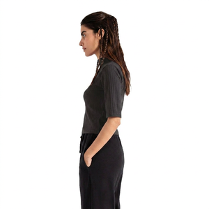Women's Knitted Turtleneck Crop <b>Top</b> Three Quarter Sleeve Solid Minimalist Style All Seasons Wear Breathable OEM - Product Image 3